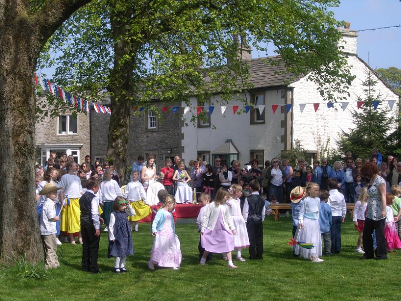 0705lv 019.jpg - "Maypole Dancing 2007" - by Louise Vardey